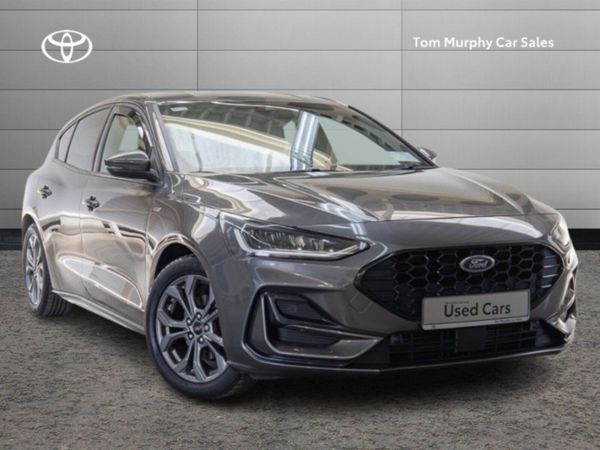 Ford Focus Hatchback, Petrol, 2022, Grey