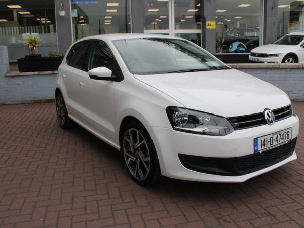 Volkswagen Polo Hatchback, Petrol, 2014, White
