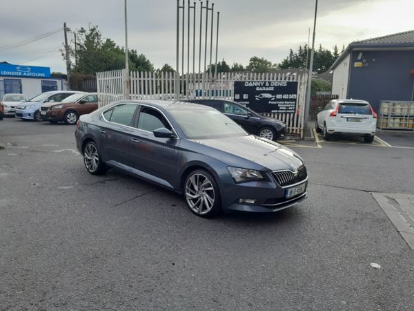 Skoda Superb Hatchback, Diesel, 2018, Grey