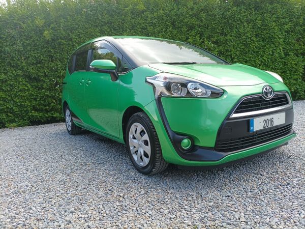 Toyota Sienta MPV, Petrol, 2016, Green