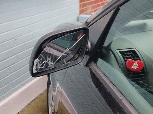 Volkswagen Polo Hatchback, Petrol, 2006, Black