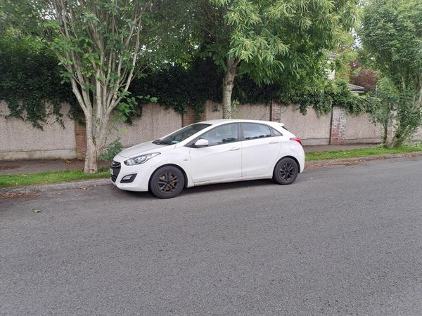 Hyundai i30 Hatchback, Diesel, 2013, White