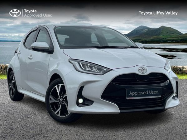Toyota Yaris Hatchback, Petrol Hybrid, 2024, White