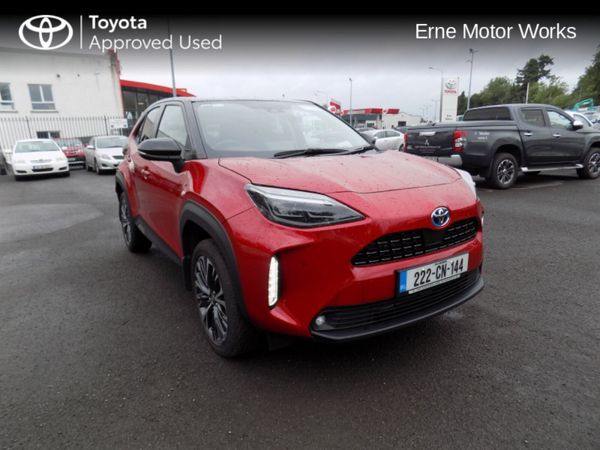 Toyota Yaris Cross Hatchback, Petrol Hybrid, 2022, Red