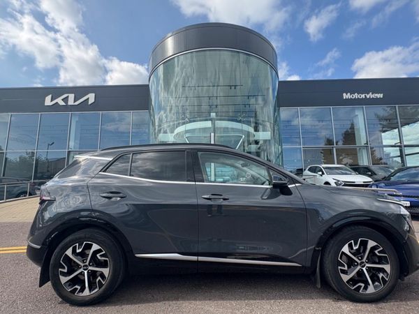 Kia Sportage MPV, Diesel, 2022, Grey