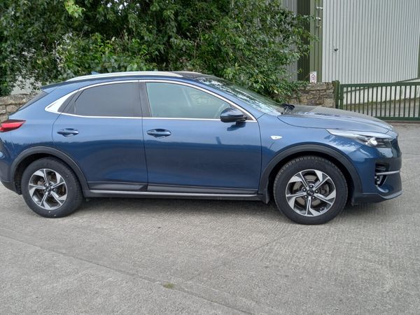 Kia XCeed Hatchback, Petrol, 2020, Blue