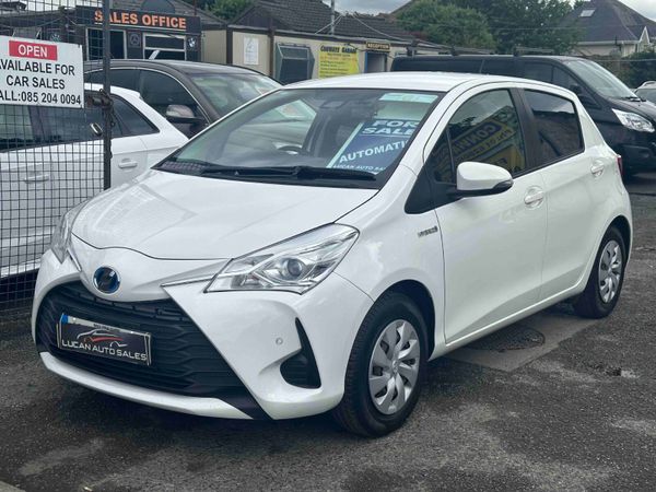 Toyota Vitz Hatchback, Petrol Hybrid, 2018, White