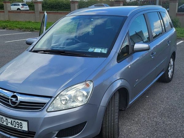 Opel Zafira MPV, Petrol, 2010, Silver