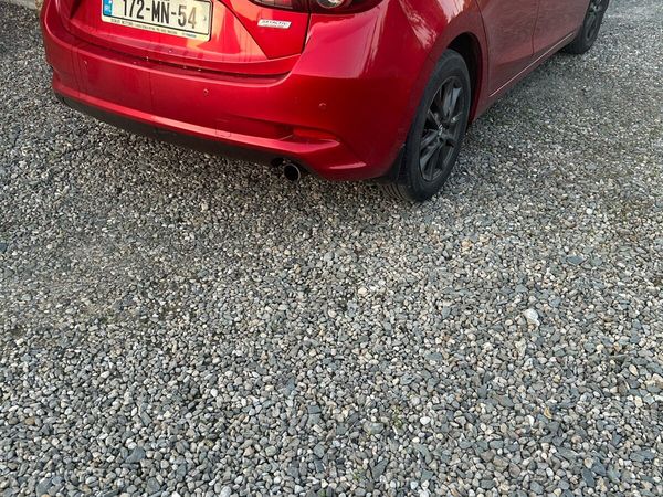 Mazda Mazda3 Hatchback, Diesel, 2017, Red