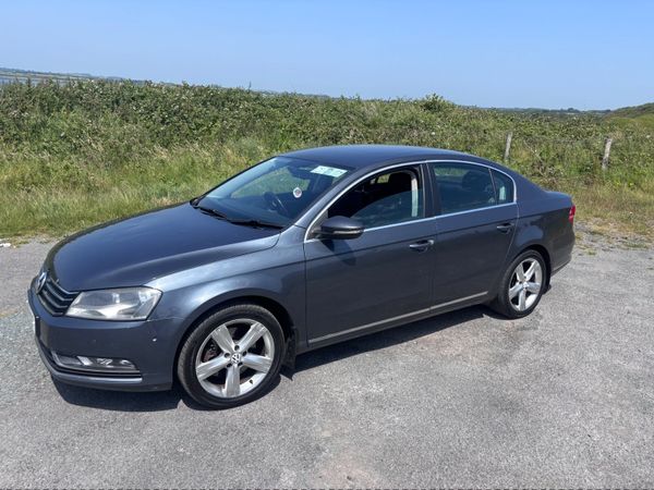 Volkswagen Passat Saloon, Diesel, 2011, Grey