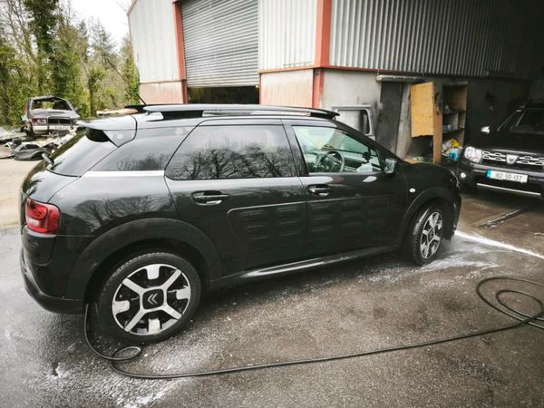 Citroen C4 Hatchback, Petrol, 2015, Black