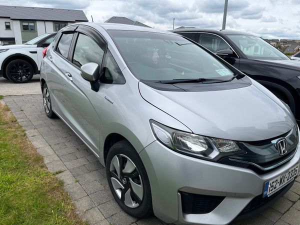 Honda Fit Hatchback, Petrol Hybrid, 2015, Silver