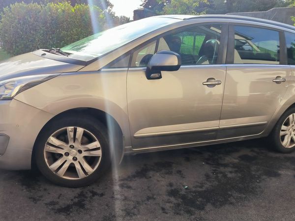 Peugeot 5008 MPV, Diesel, 2016, Grey