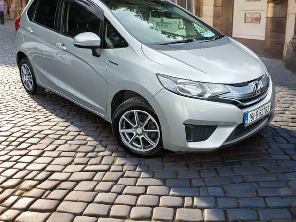 Honda Fit Hatchback, Petrol Hybrid, 2015, Silver