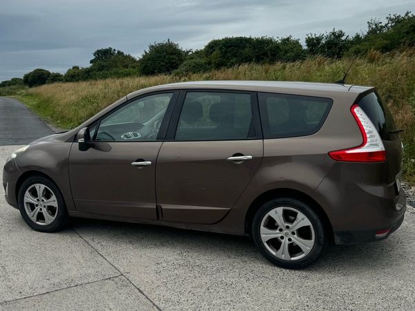 Renault Grand Scenic MPV, Diesel, 2010, Brown