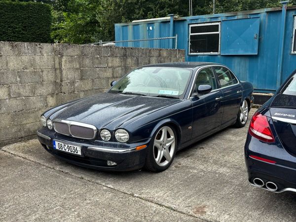 Jaguar XJ Saloon, Diesel, 2008, Blue