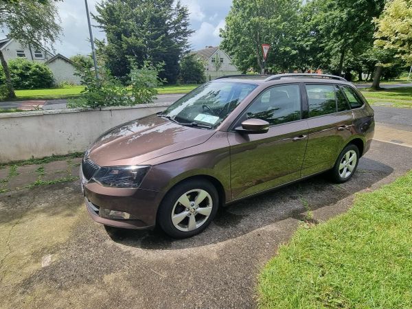 Skoda Fabia Estate, Petrol, 2015, Brown
