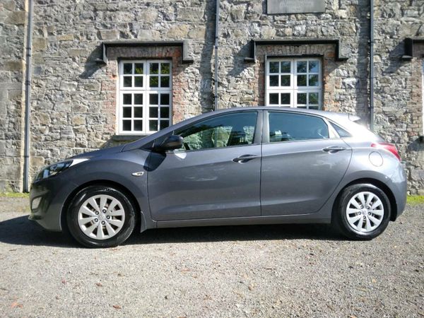 Hyundai i30 Hatchback, Petrol, 2016, Grey