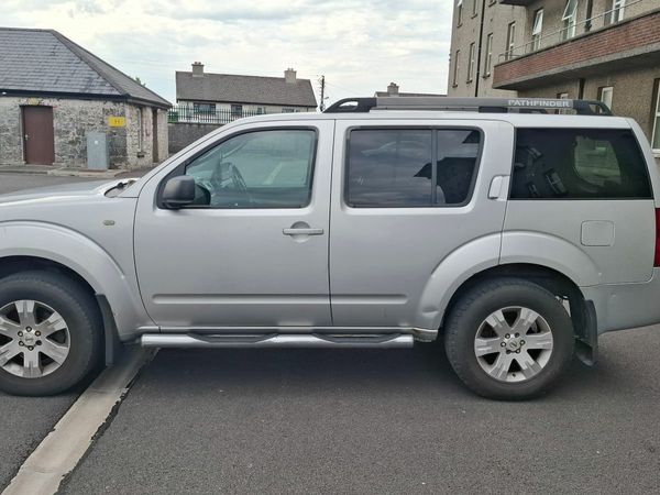 Nissan Pathfinder SUV, Diesel, 2008, Silver