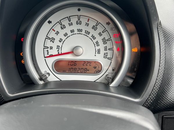 Vauxhall Agila Hatchback, Petrol, 2010, Red
