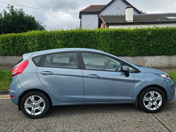 Ford Fiesta Hatchback, Petrol, 2009, Blue