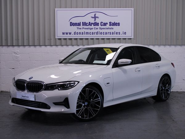 BMW 3-Series Saloon, Petrol Hybrid, 2022, White