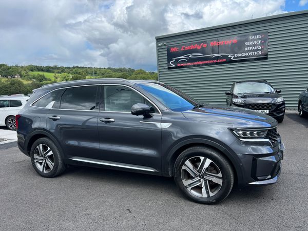 Kia Sorento SUV, Petrol Hybrid, 2022, Grey