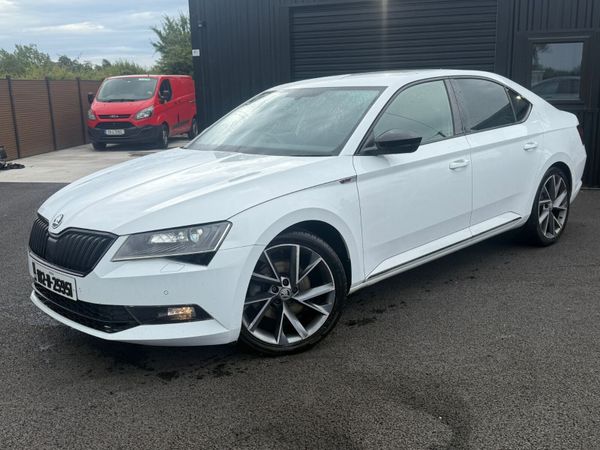 Skoda Superb Hatchback, Diesel, 2018, White
