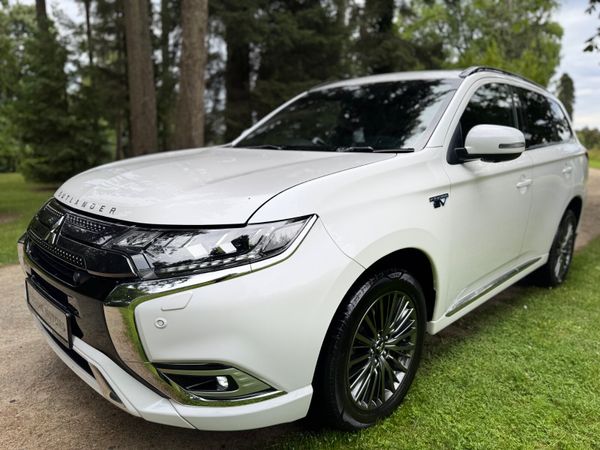 Mitsubishi Outlander SUV, Petrol Plug-in Hybrid, 2021, White