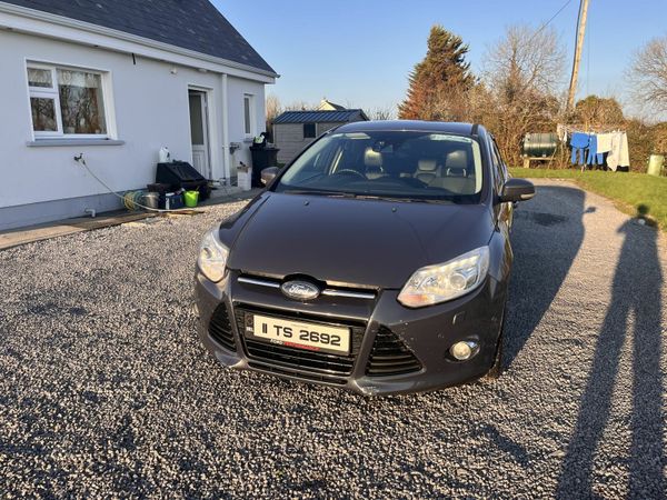 Ford Focus Hatchback, Diesel, 2011, Grey