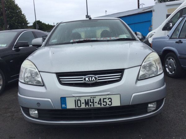 Kia Rio Saloon, Petrol, 2010, Silver