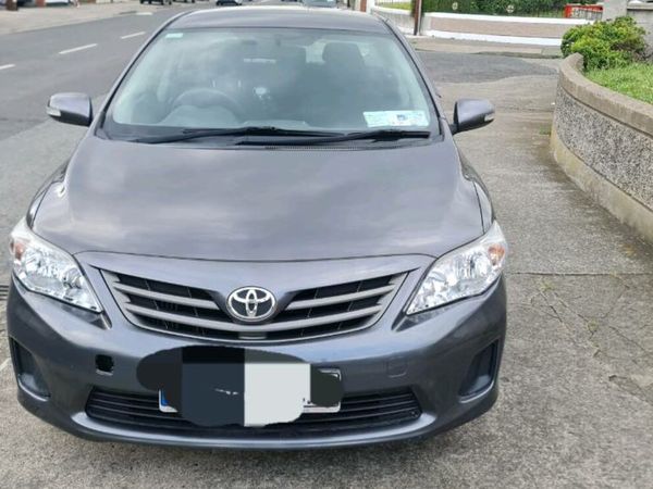 Toyota Corolla Saloon, Diesel, 2011, Grey