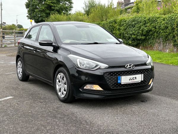 Hyundai i20 Hatchback, Petrol, 2015, Black
