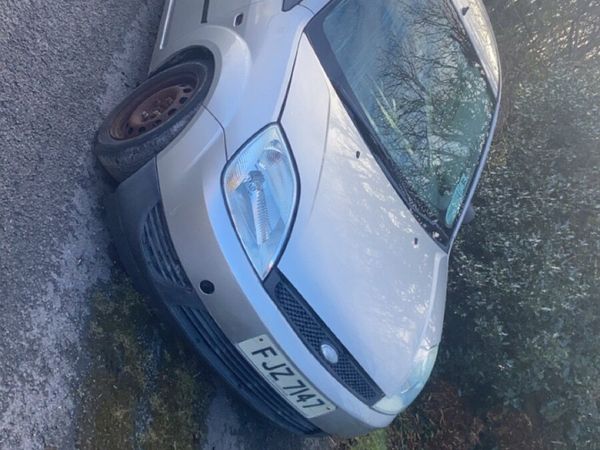 Ford Fiesta Hatchback, Diesel, 2003, Silver
