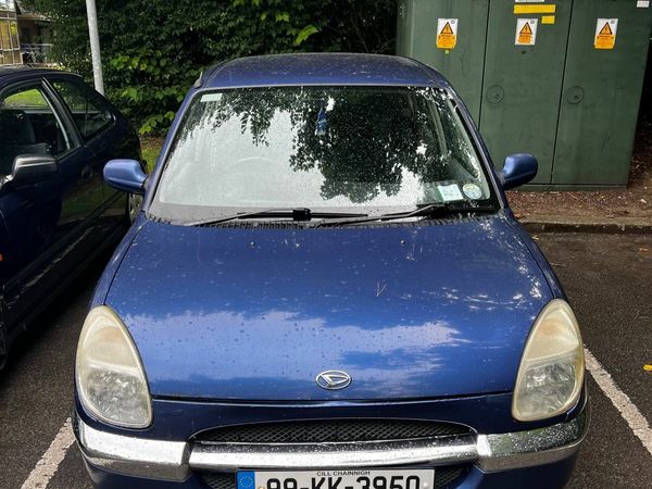 Daihatsu Sirion Hatchback, Petrol, 1999, Blue