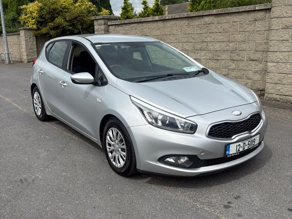 Kia Ceed Hatchback, Diesel, 2012, Silver