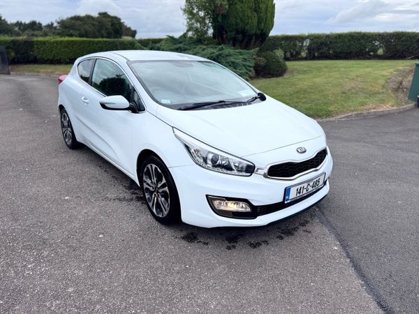 Kia Ceed Hatchback, Diesel, 2014, White