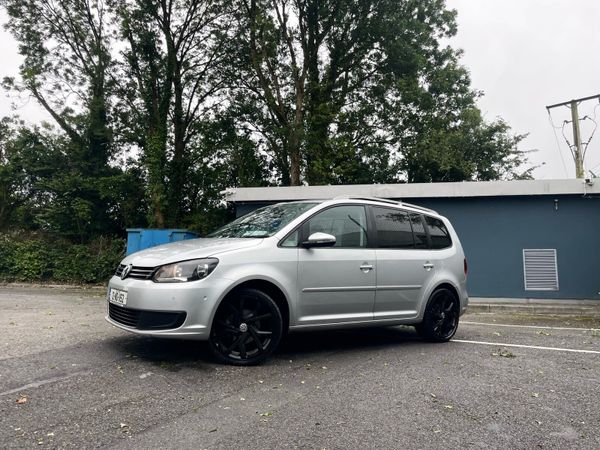 Volkswagen Touran MPV, Diesel, 2012, Silver