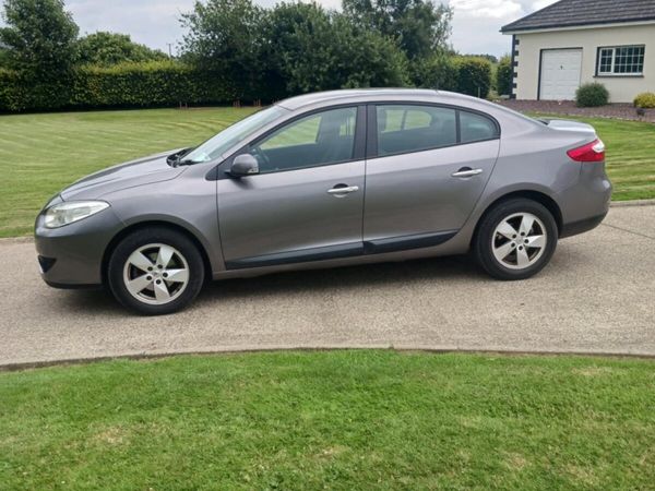 Renault Fluence Saloon, Diesel, 2011, Grey