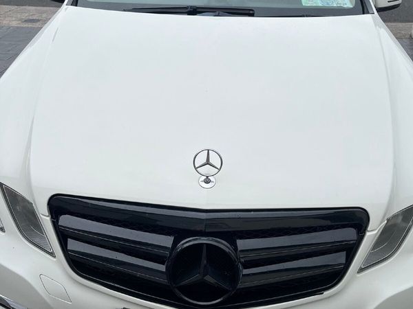 Mercedes-Benz E-Class Saloon, Diesel, 2012, White