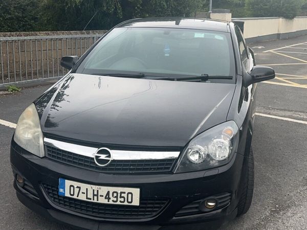Opel Astra Hatchback, Petrol, 2007, Black
