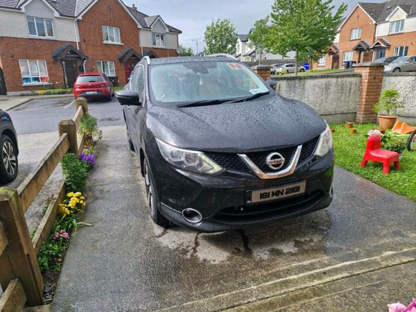 Nissan Qashqai Hatchback, Diesel, 2016, Black