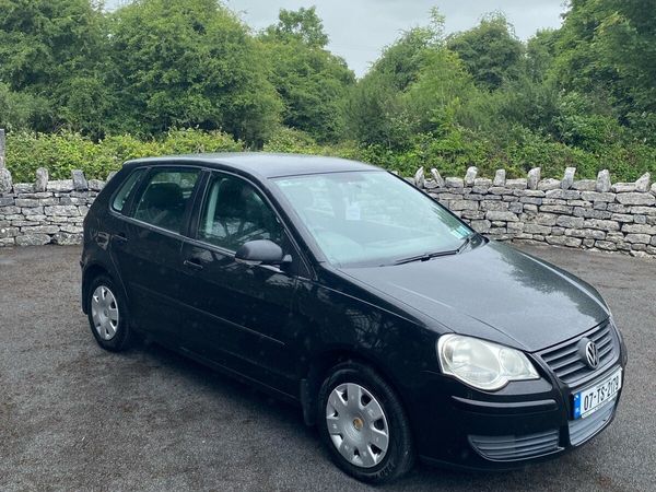 Volkswagen Polo Hatchback, Petrol, 2007, Black