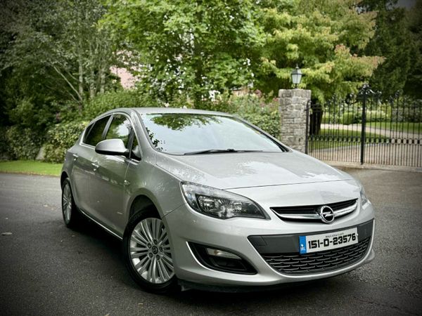 Opel Astra Hatchback, Diesel, 2015, Silver
