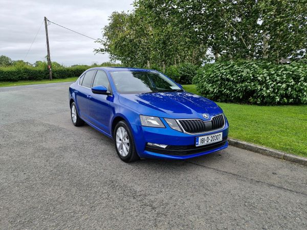 Skoda Octavia Saloon, Petrol, 2018, Blue