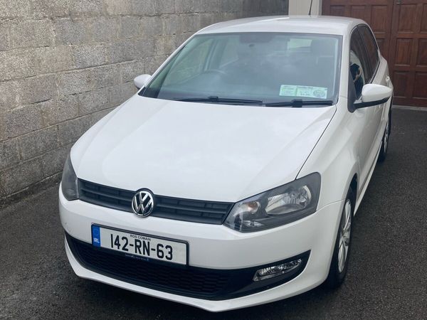 Volkswagen Polo Hatchback, Petrol, 2014, White