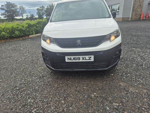 Peugeot Partner MPV, Diesel, 2020, White