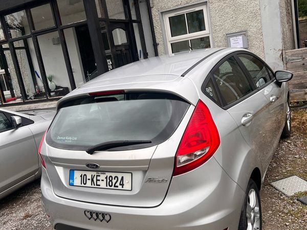 Ford Fiesta Hatchback, Petrol, 2010, Silver
