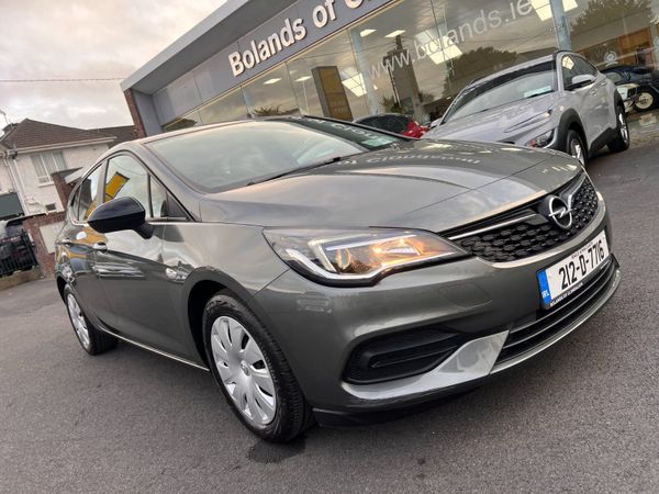 Opel Astra Hatchback, Diesel, 2021, Grey