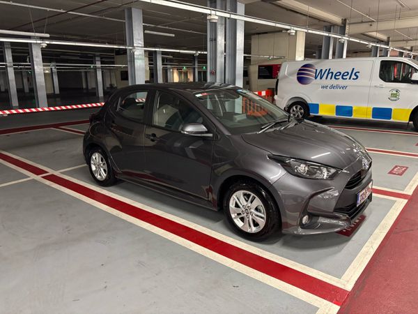 Toyota Yaris Hatchback, Petrol Hybrid, 2023, Grey